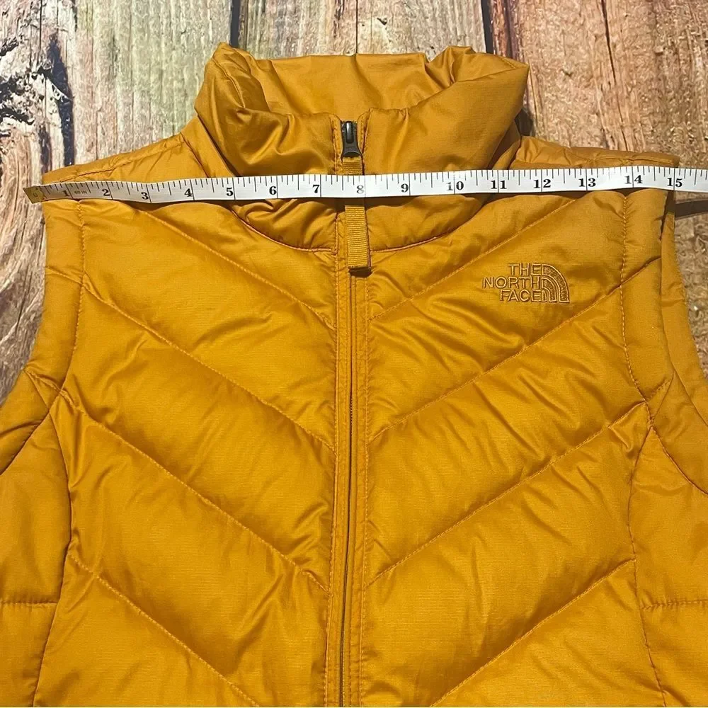 THE NORTH FACE women’s puffer vest Sz M Great tangerine color Preowned like new